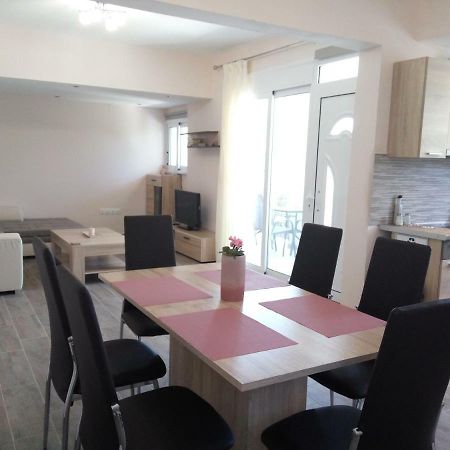 Helios & Elia Family Apartment Liapades Eksteriør bilde
