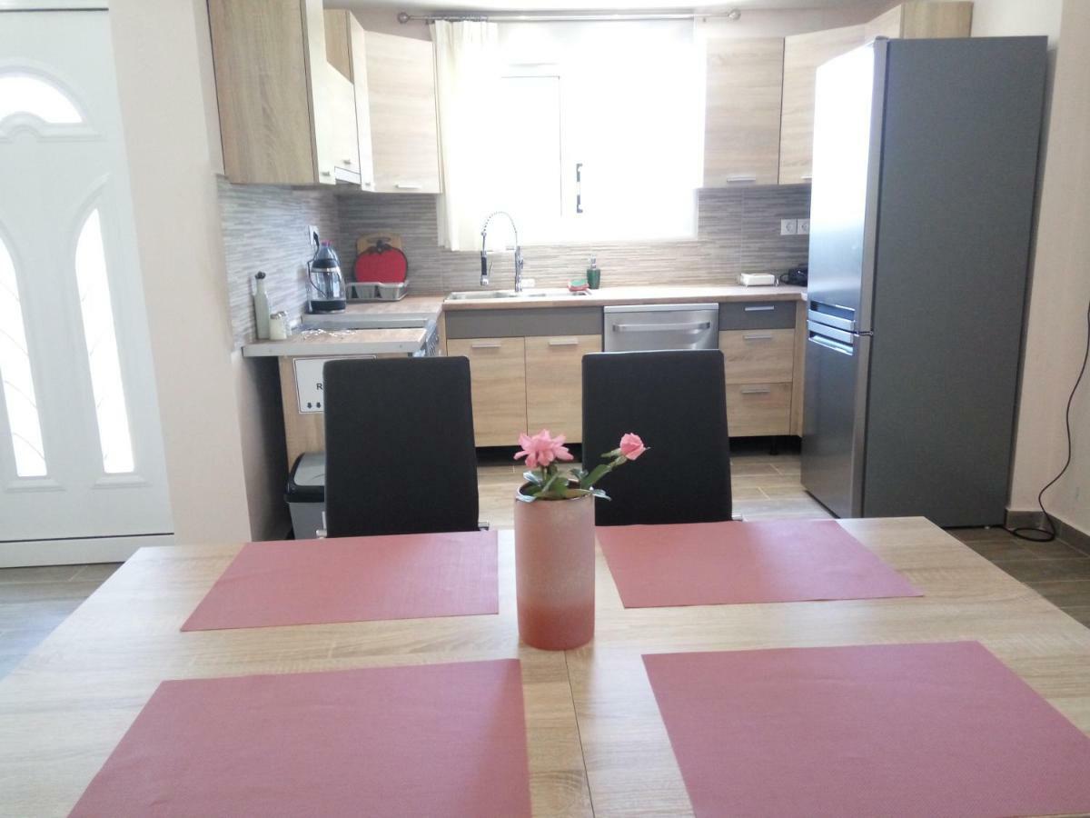 Helios & Elia Family Apartment Liapades Eksteriør bilde